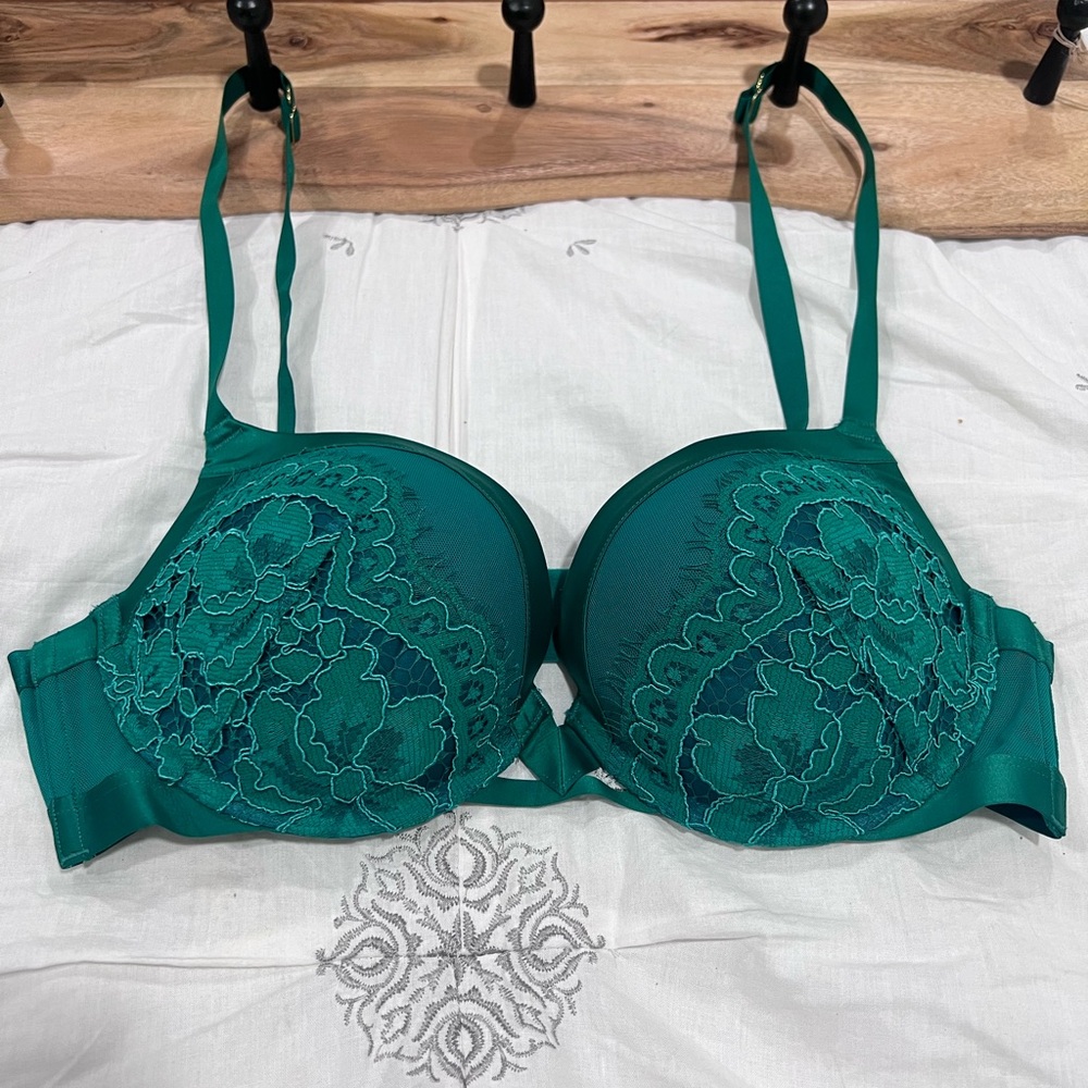 Victorias secret 36c very sexy push up bra new